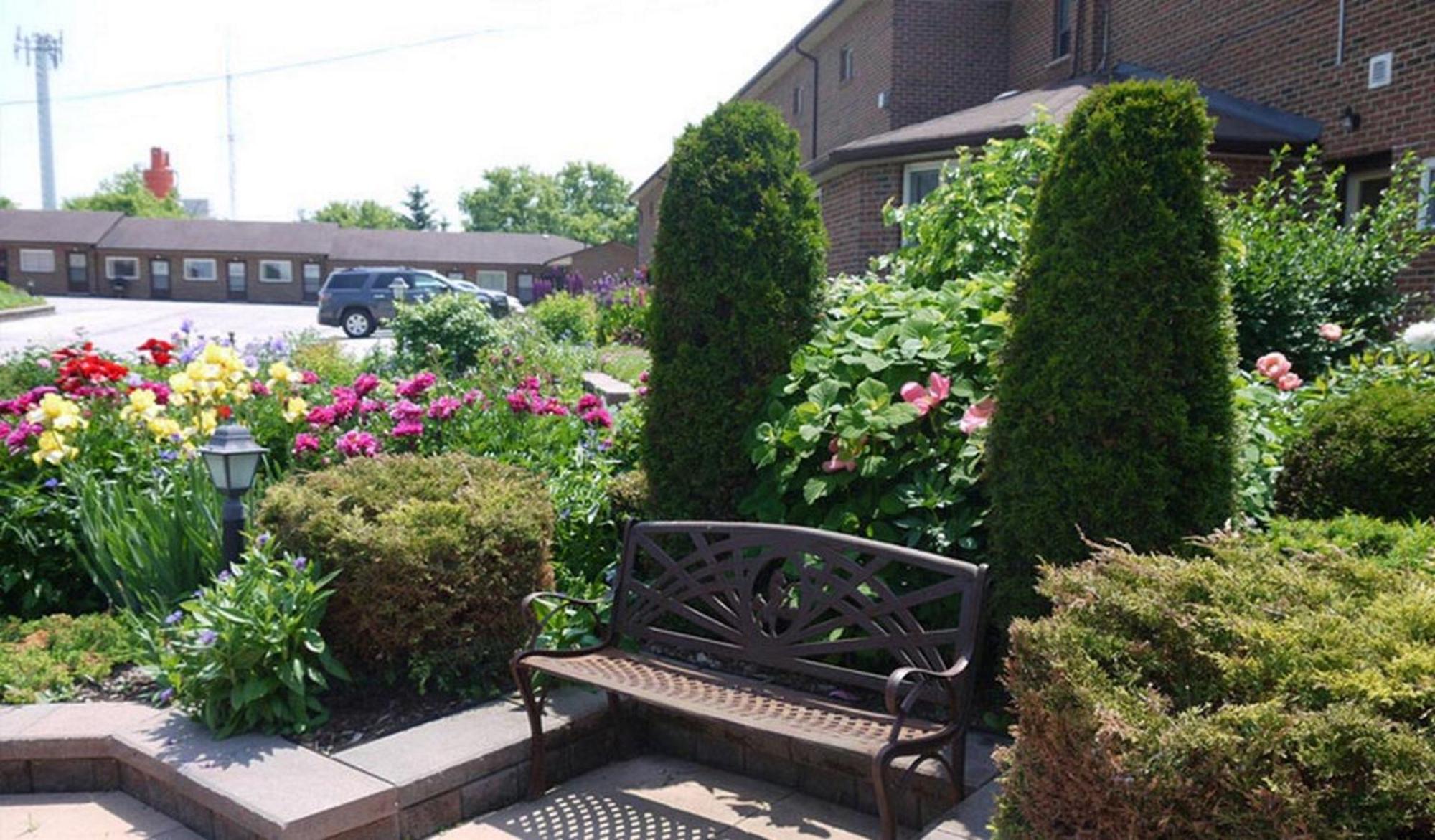 Newmarket Inn Exterior photo